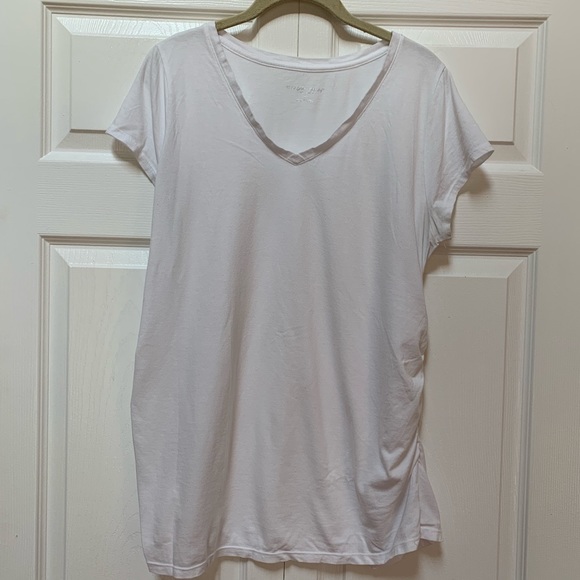 Liz Lange Maternity T-Shirts (set of two) - Picture 2 of 7